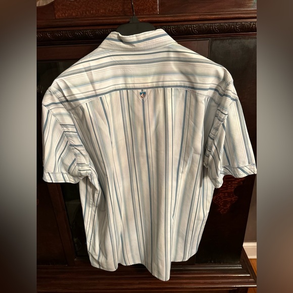 Kuhl Men’s Size M Blue Striped Short Sleeve Button Down Shirt - Picture 2 of 3